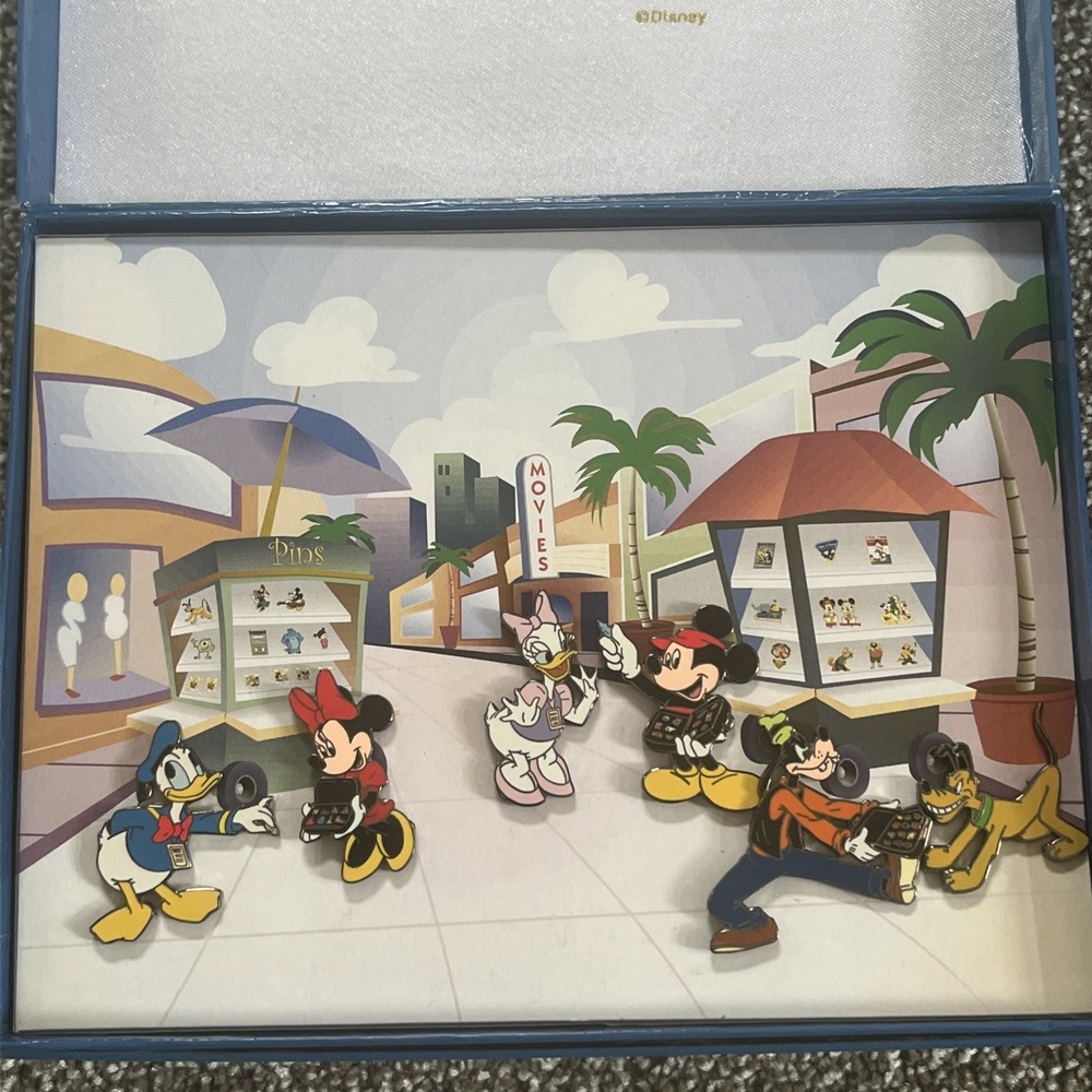 Disney Catalog I LOVE DISNEY PIN TRADING Box Set Limitedβ Edition 5000